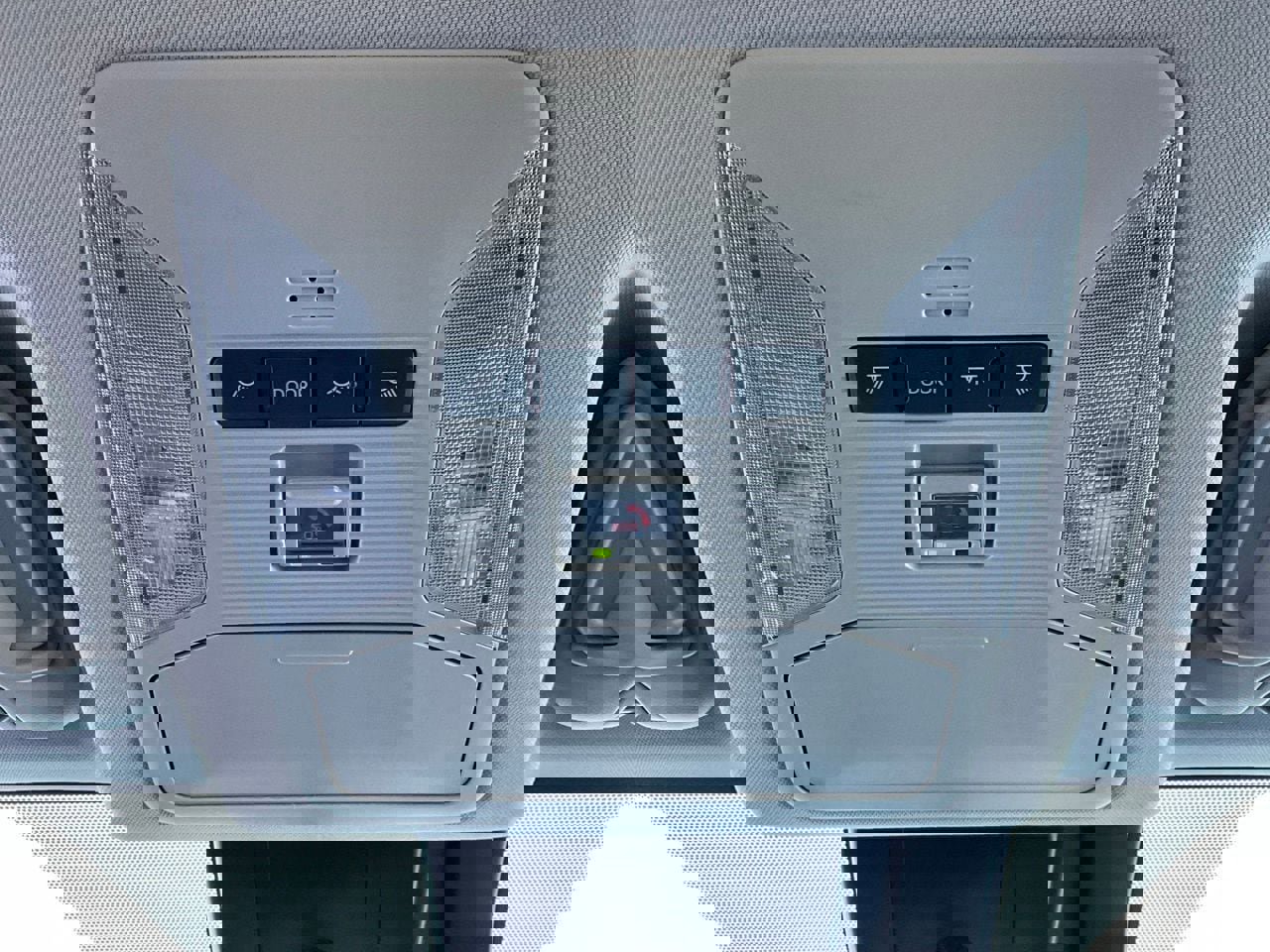 Used 2025 Toyota RAV4 XLE image 17