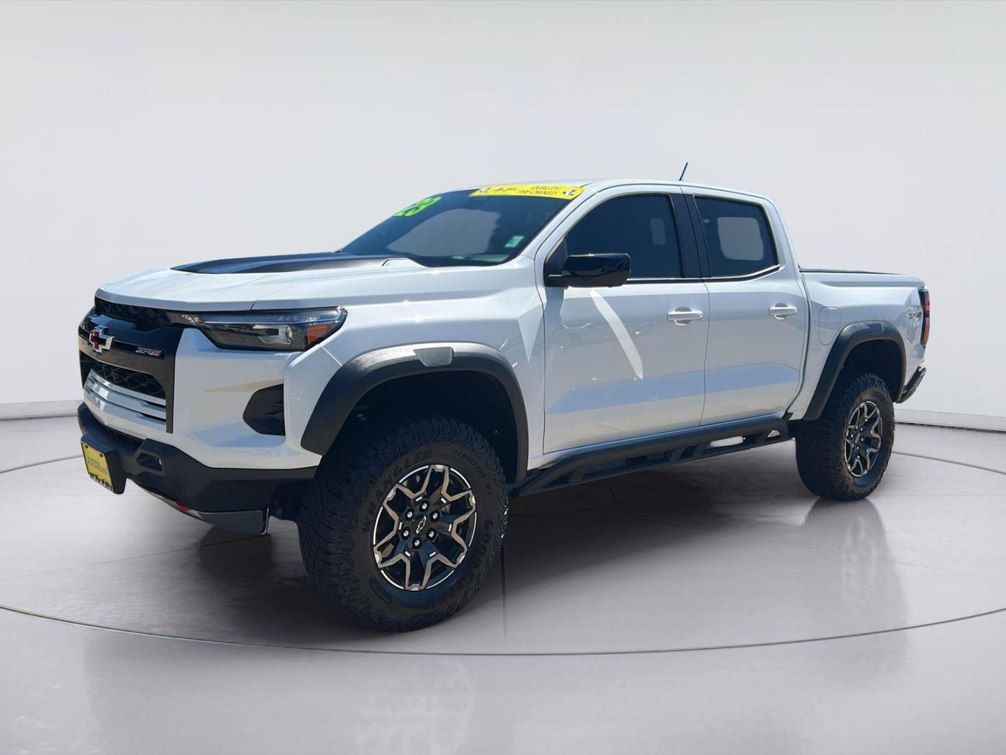 Used 2023 Chevrolet Colorado ZR2 w/ ZR2 Convenience Package III AWD/4WD image 1