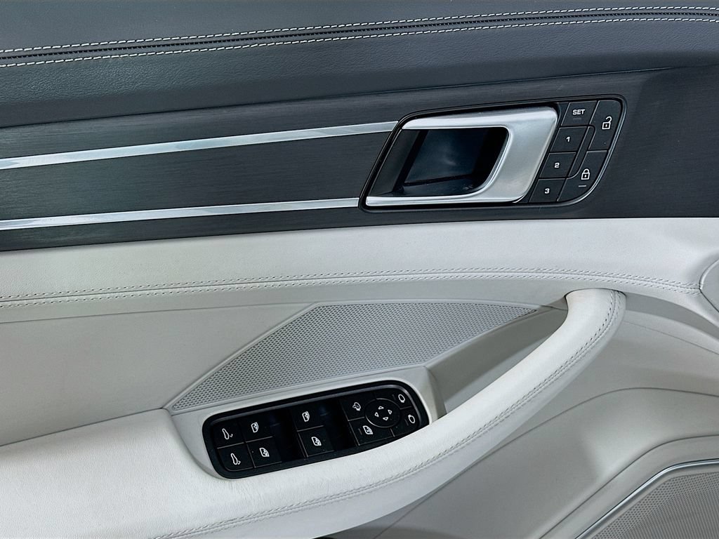 Certified 2023 Porsche Panamera 4 Platinum Edition AWD/4WD image 20