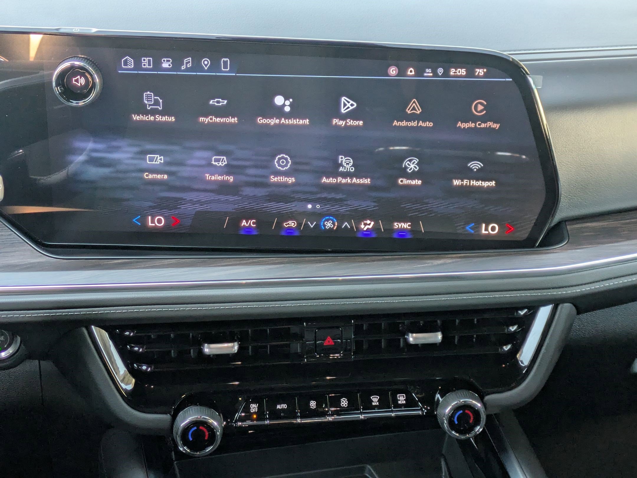 New 2026 Chevrolet Suburban LS image 12