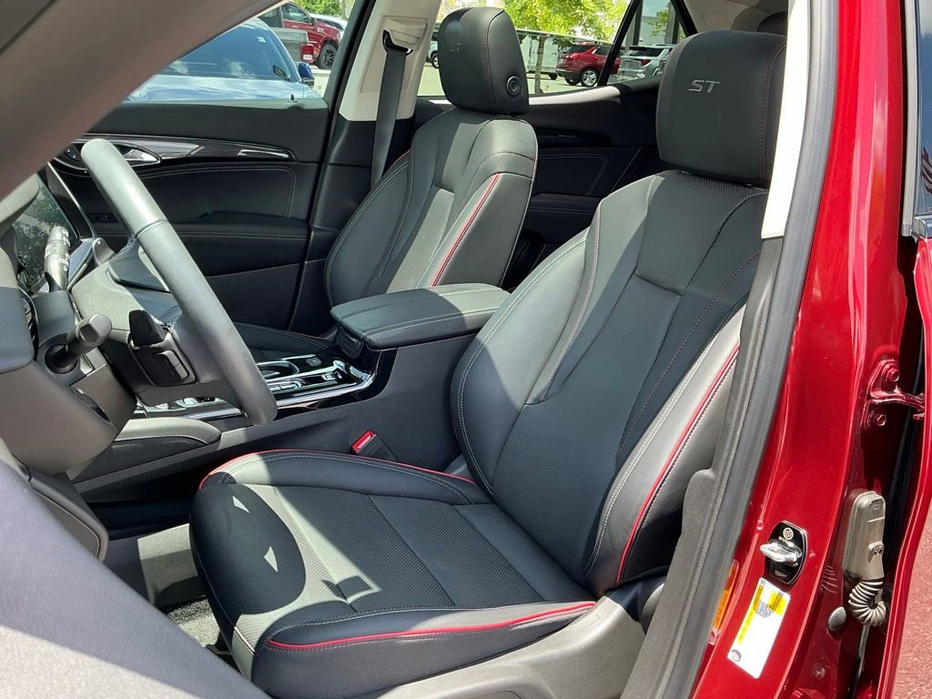 Used 2023 Buick Envision Essence w/ Sport Touring Package FWD image 30