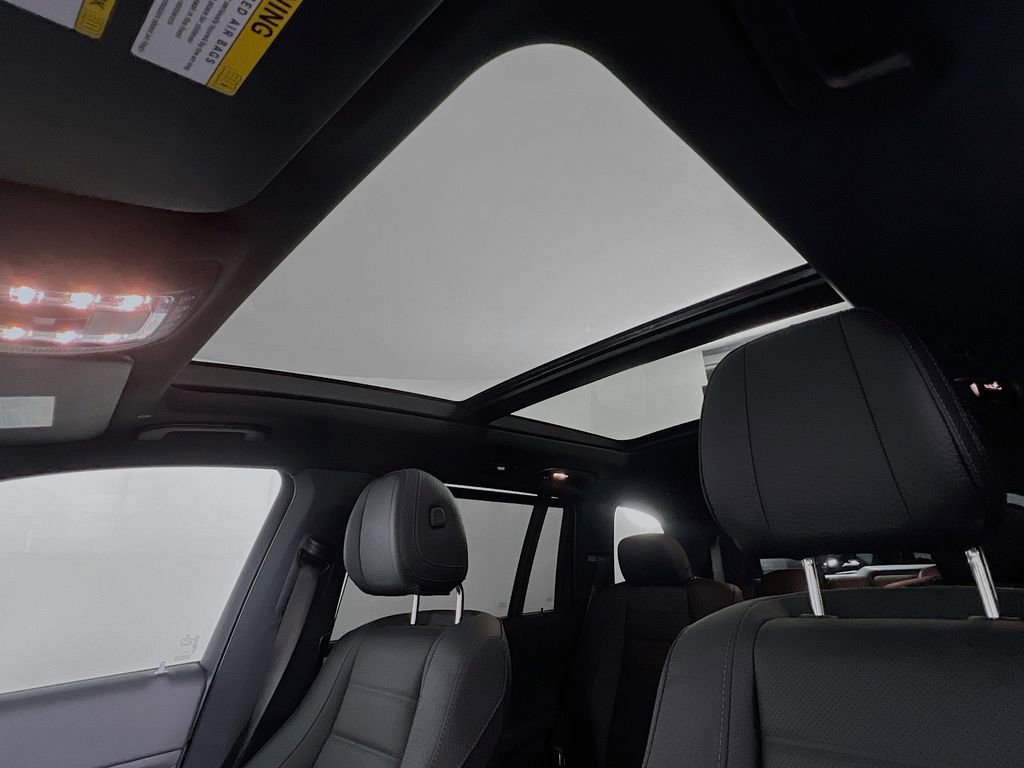 Used 2024 Mercedes-Benz GLS 450 4MATIC image 23