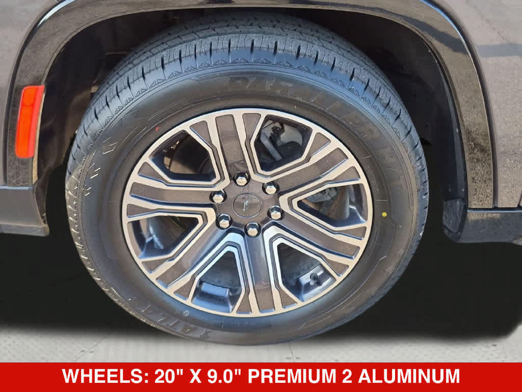 Used 2024 Jeep Wagoneer L Series II AWD/4WD image 13