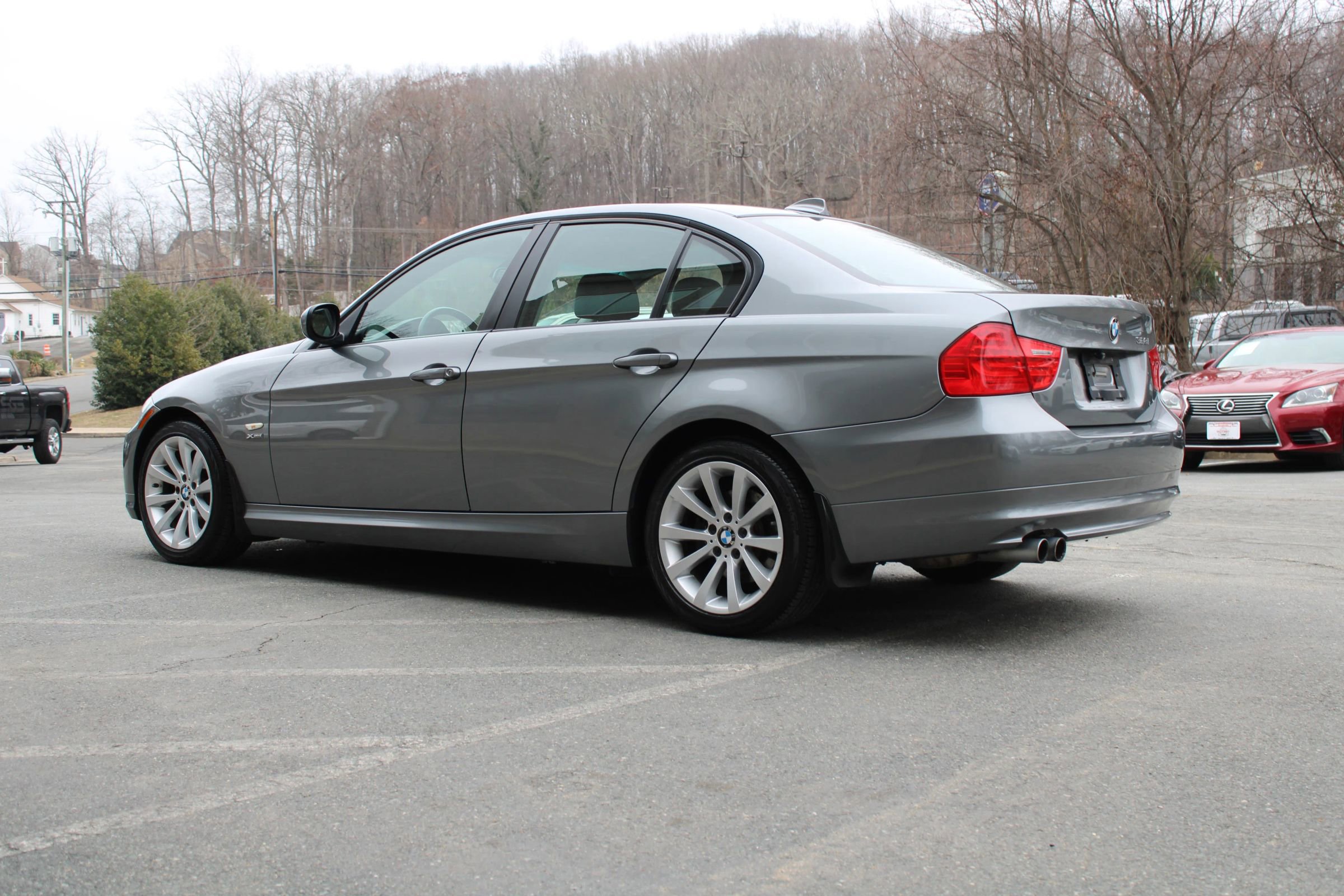 Used 2011 BMW 328i xDrive Sedan w/ Premium Pkg image 4