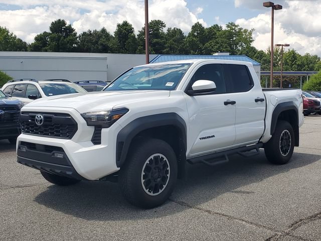 Used 2024 Toyota Tacoma TRD Off-Road AWD/4WD image 3