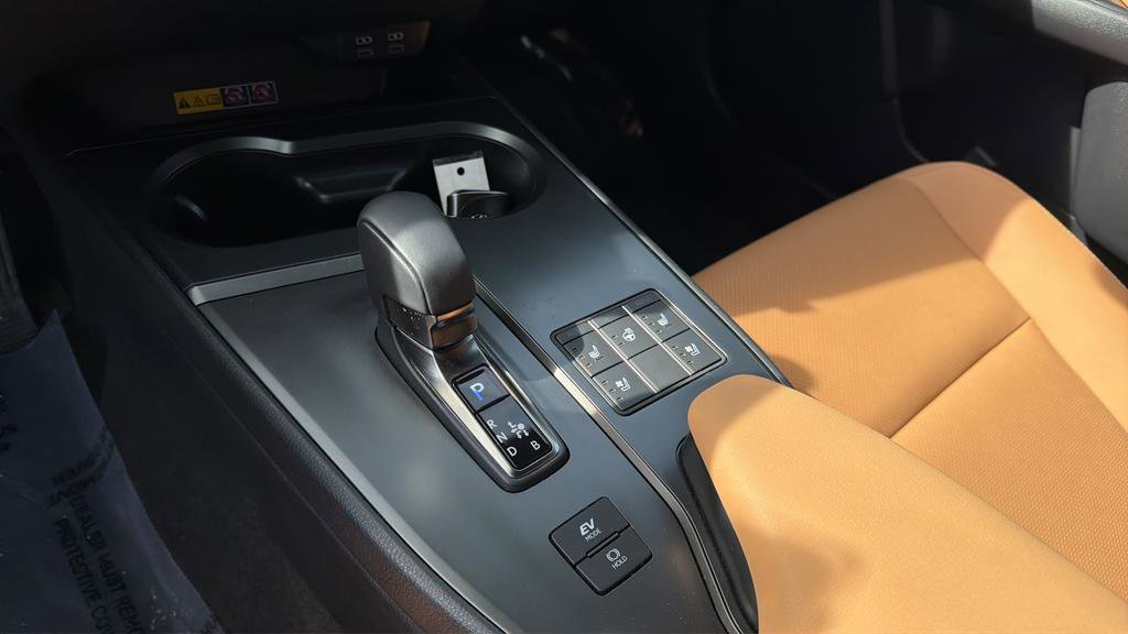 Certified 2025 Lexus UX 300h AWD w/ Accessory Package (Z1) image 27