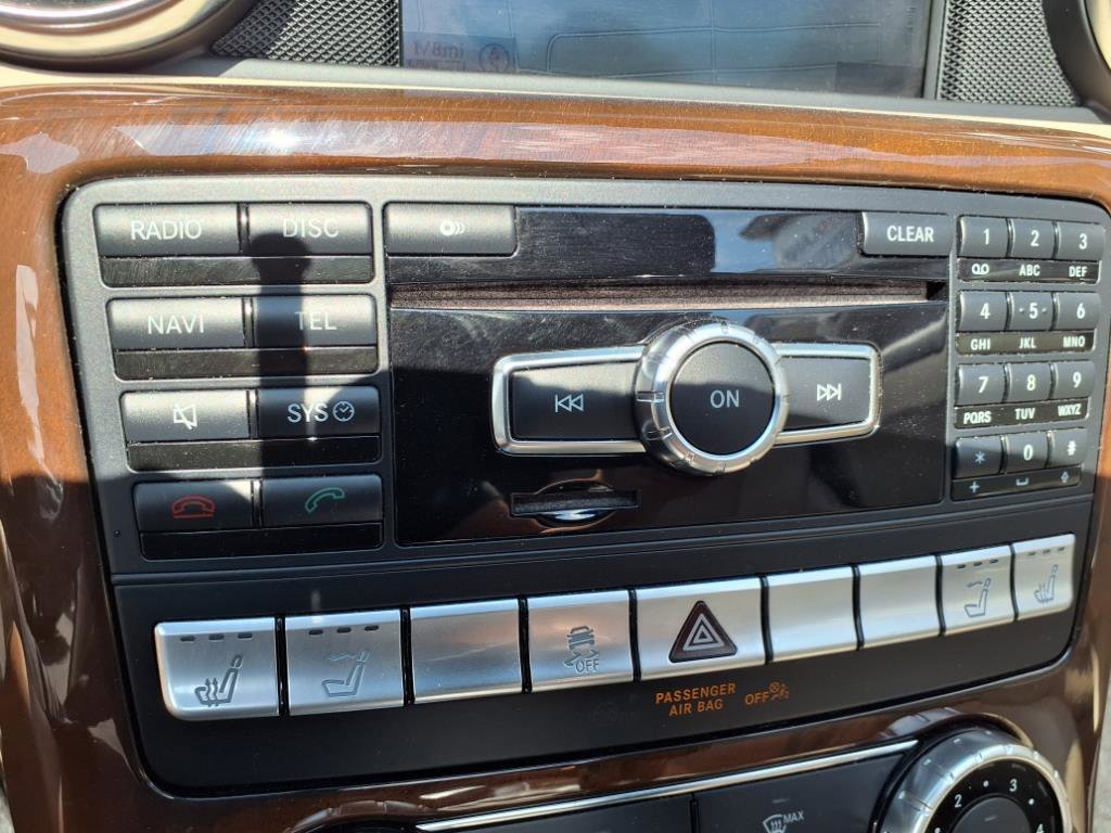 Used 2014 Mercedes-Benz SLK 250 image 24