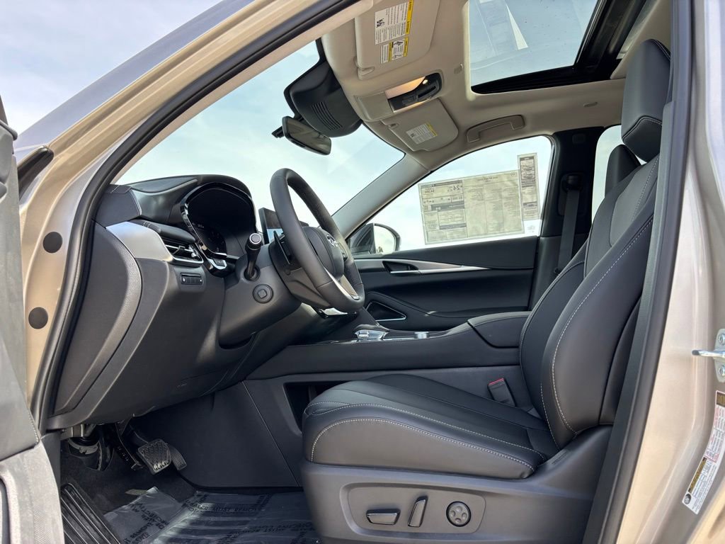 New 2026 INFINITI QX60 Luxe FWD image 7