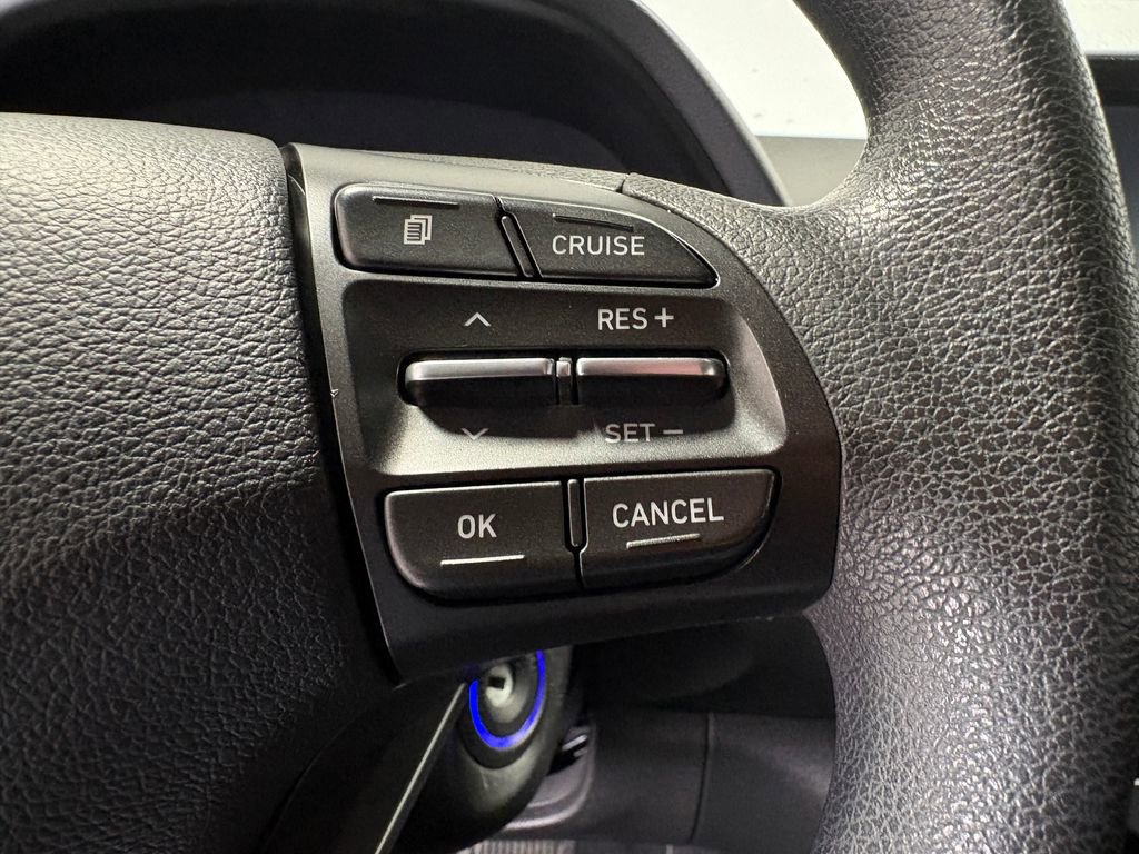 Used 2018 Hyundai Elantra GT FWD image 21