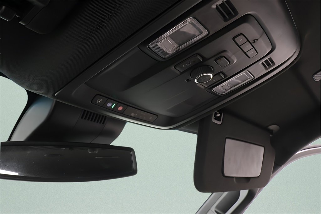 Used 2024 Chevrolet Tahoe Z71 w/ Luxury Package image 16