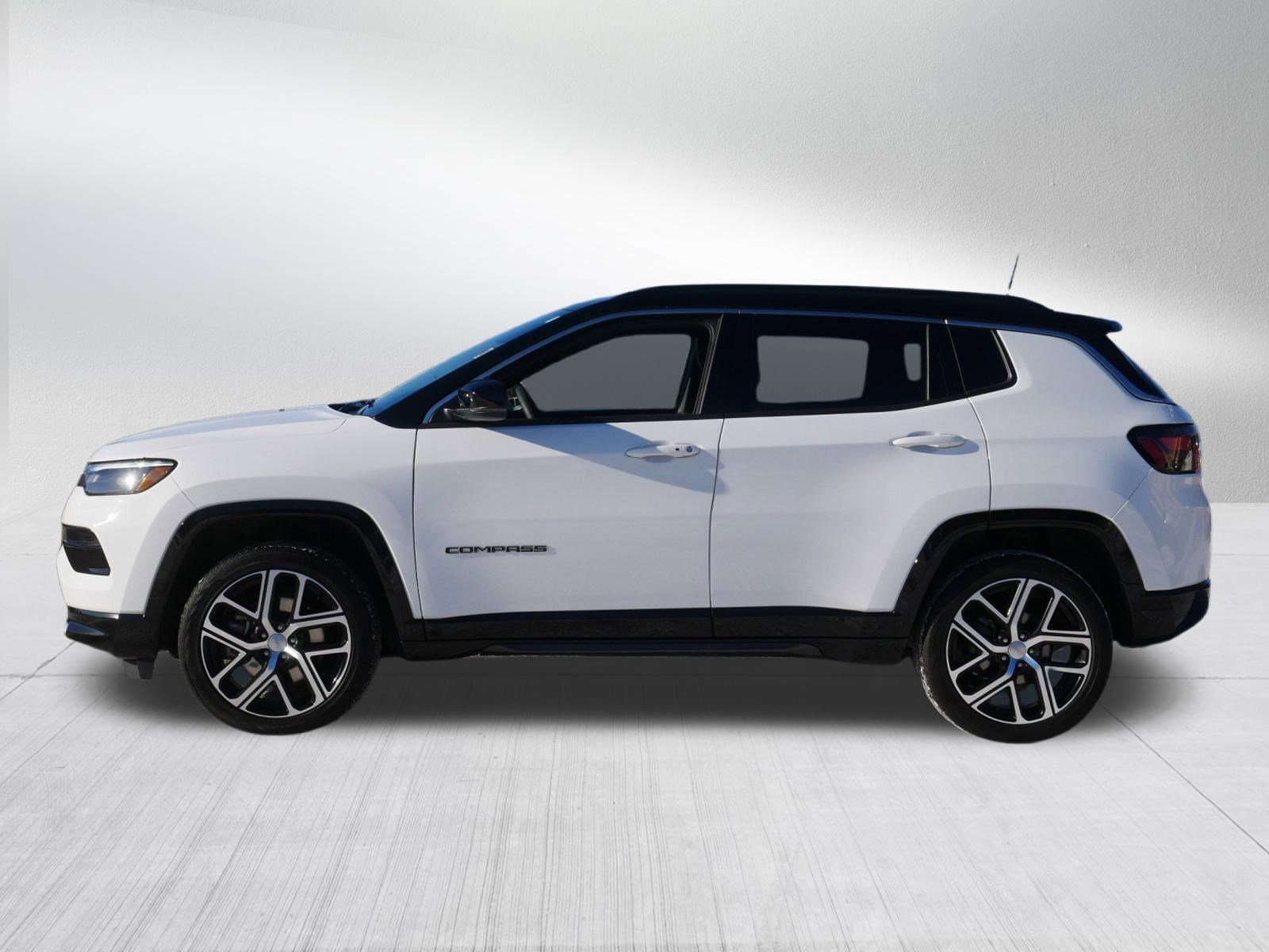 Certified 2024 Jeep Compass Limited w/ Elite Group image 4
