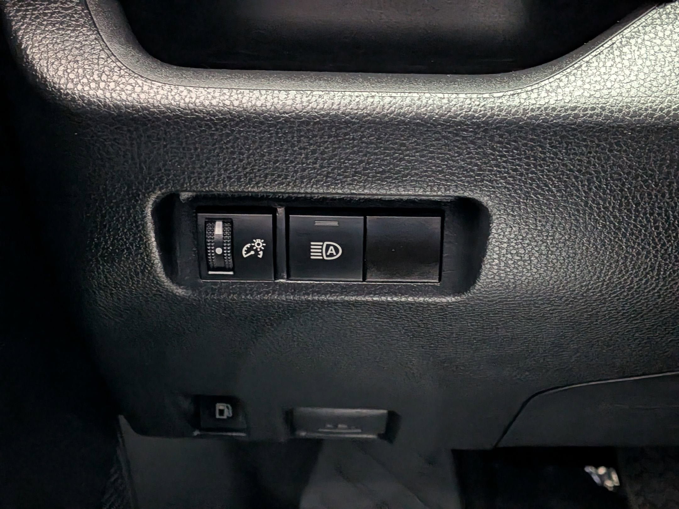 Certified 2024 Toyota RAV4 XLE AWD/4WD image 19