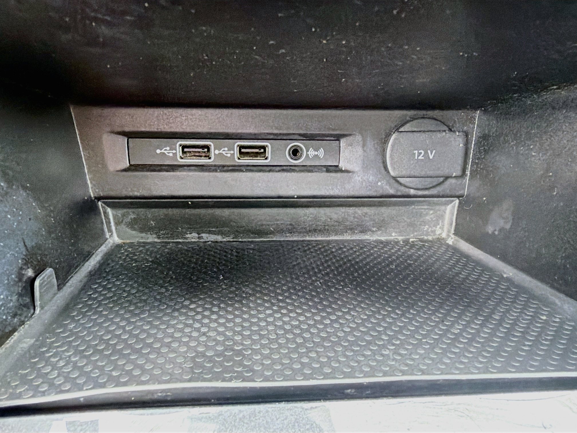 Used 2019 Volkswagen Tiguan SEL Premium w/ 3rd Row Seat Package AWD/4WD image 30