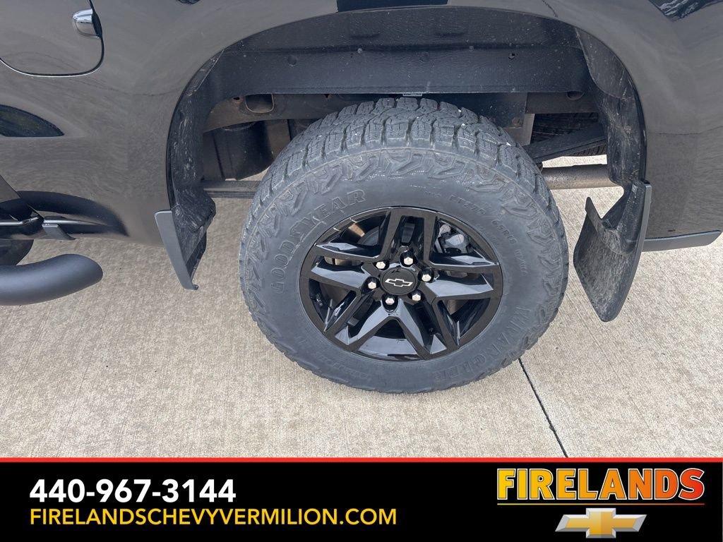 Used 2023 Chevrolet Silverado 1500 Custom Trail Boss w/ LPO, Dark Essentials Package AWD/4WD image 23
