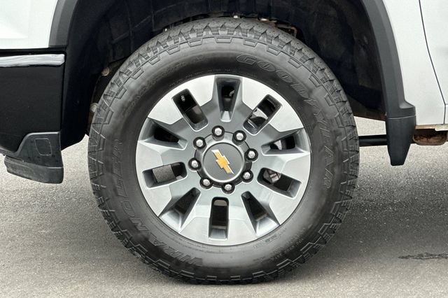 Used 2025 Chevrolet Silverado 2500 Custom w/ Custom Convenience Package AWD/4WD image 28