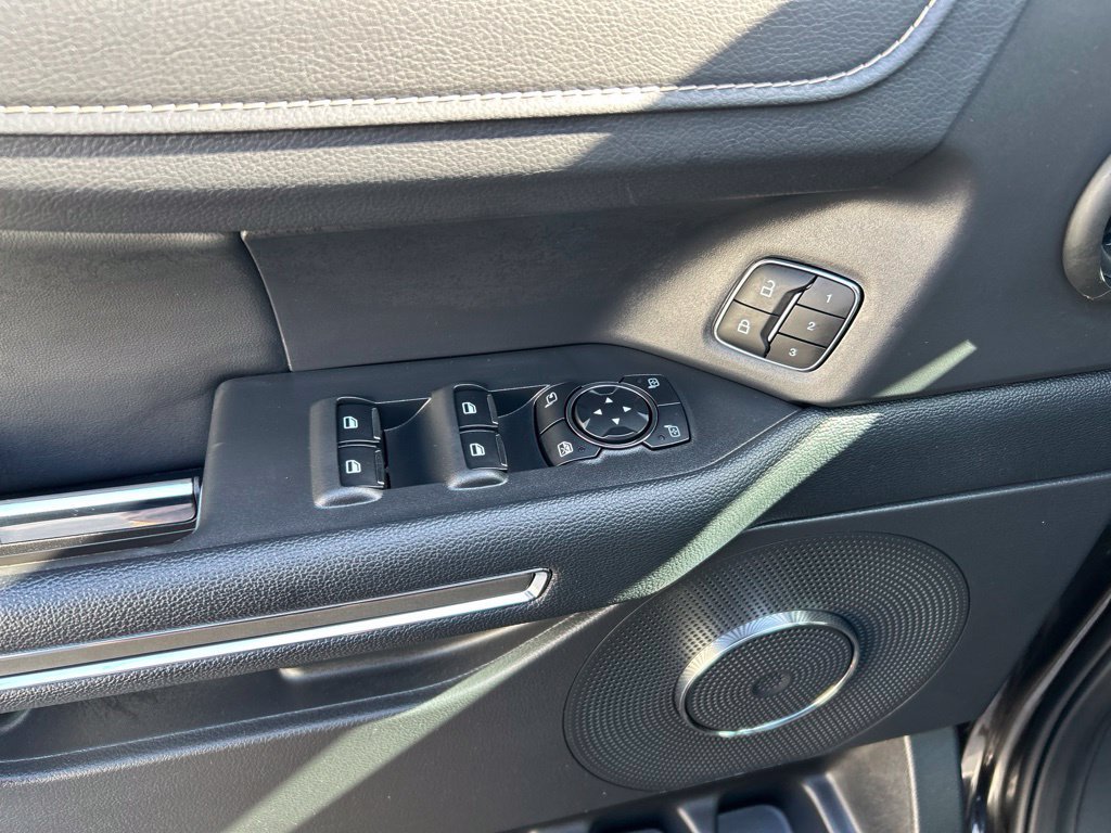 Certified 2024 Ford Expedition XLT AWD/4WD image 11