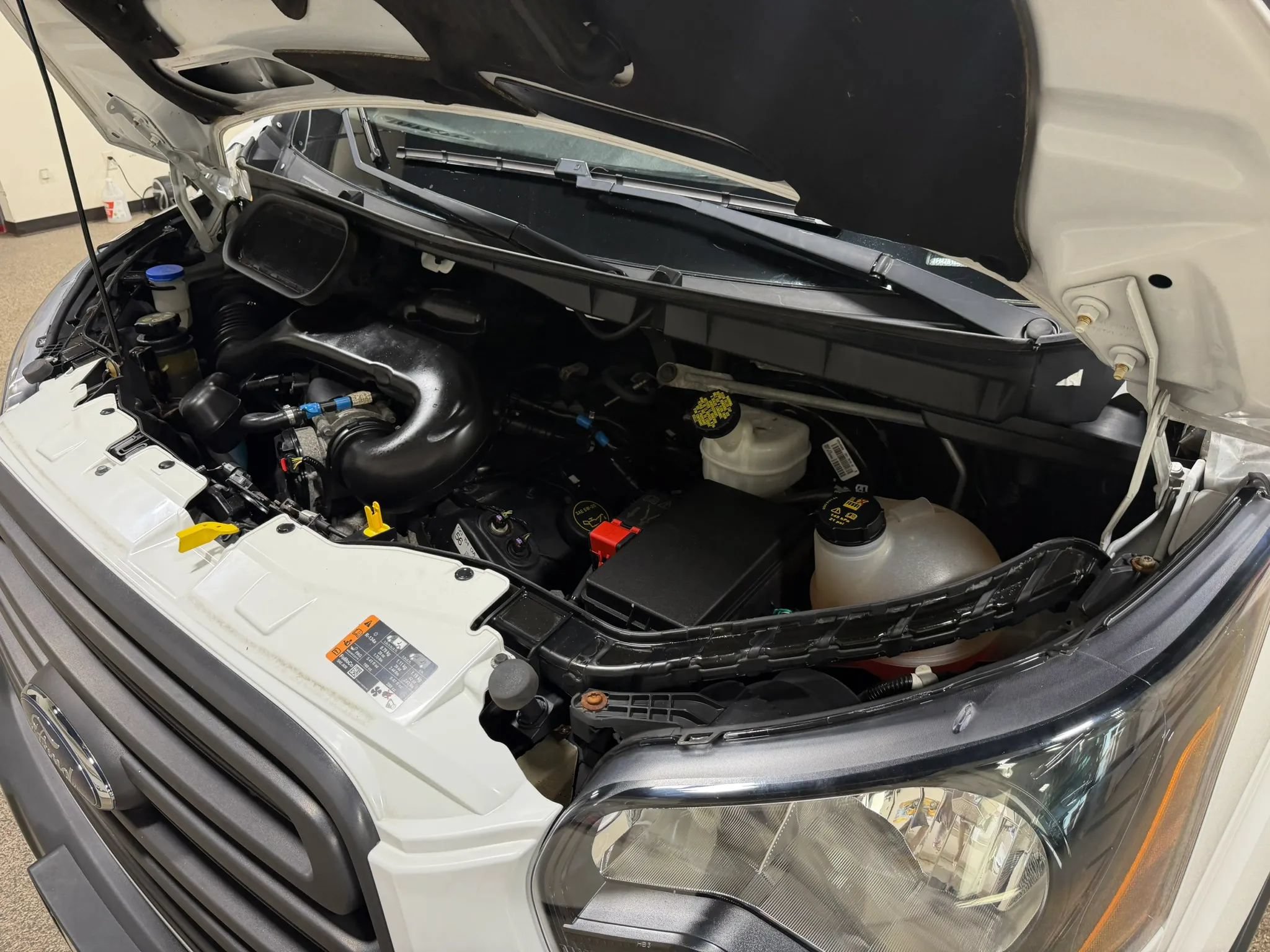 Used 2018 Ford Transit 150 XL RWD image 52