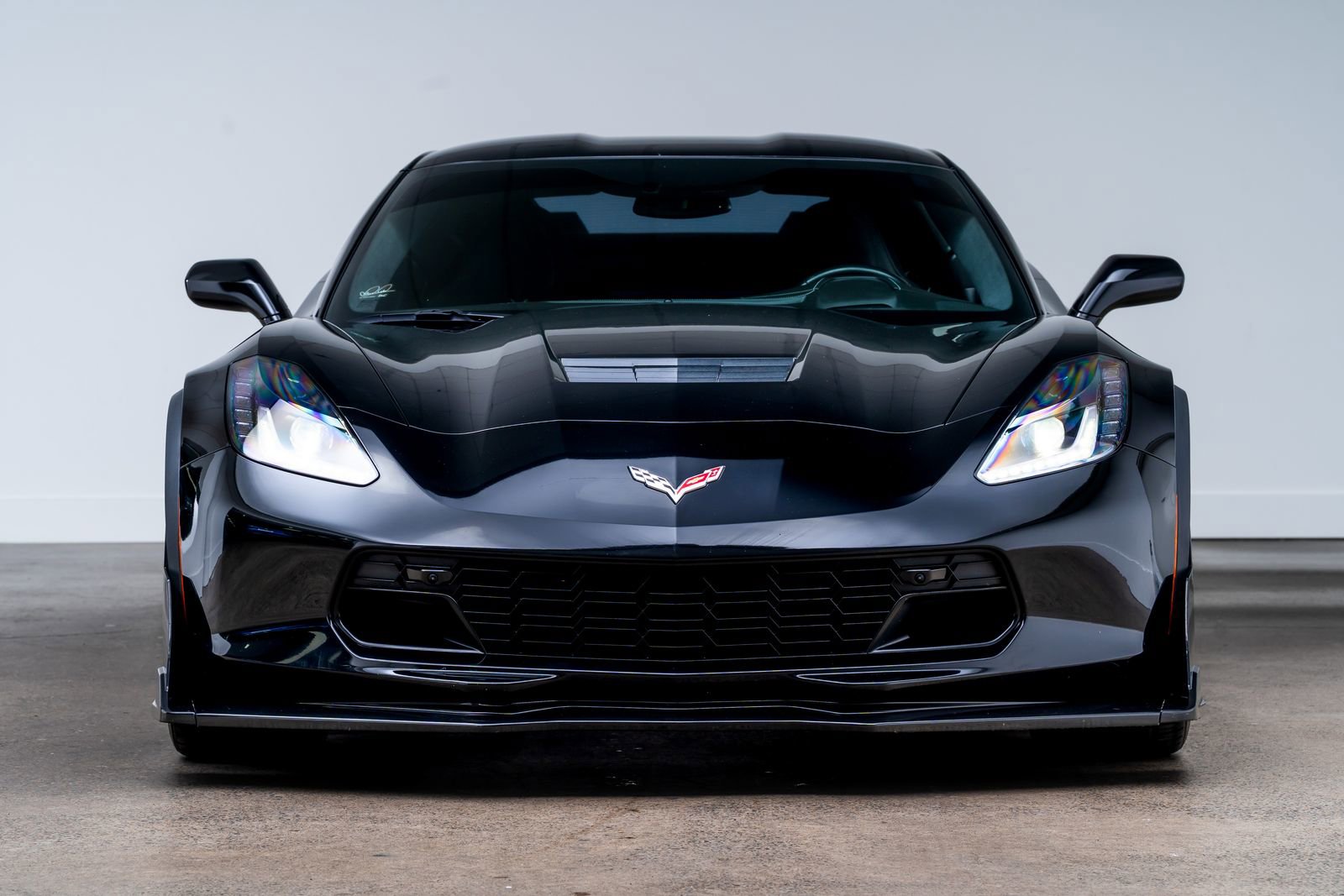 Used 2018 Chevrolet Corvette Grand Sport RWD image 2