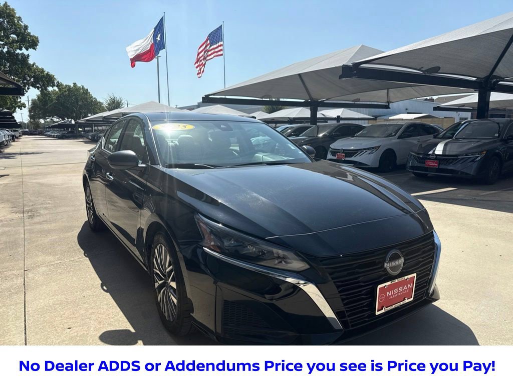 Certified 2025 Nissan Altima 2.5 SV FWD image 11
