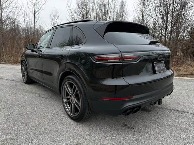 Used 2023 Porsche Cayenne S Platinum image 8