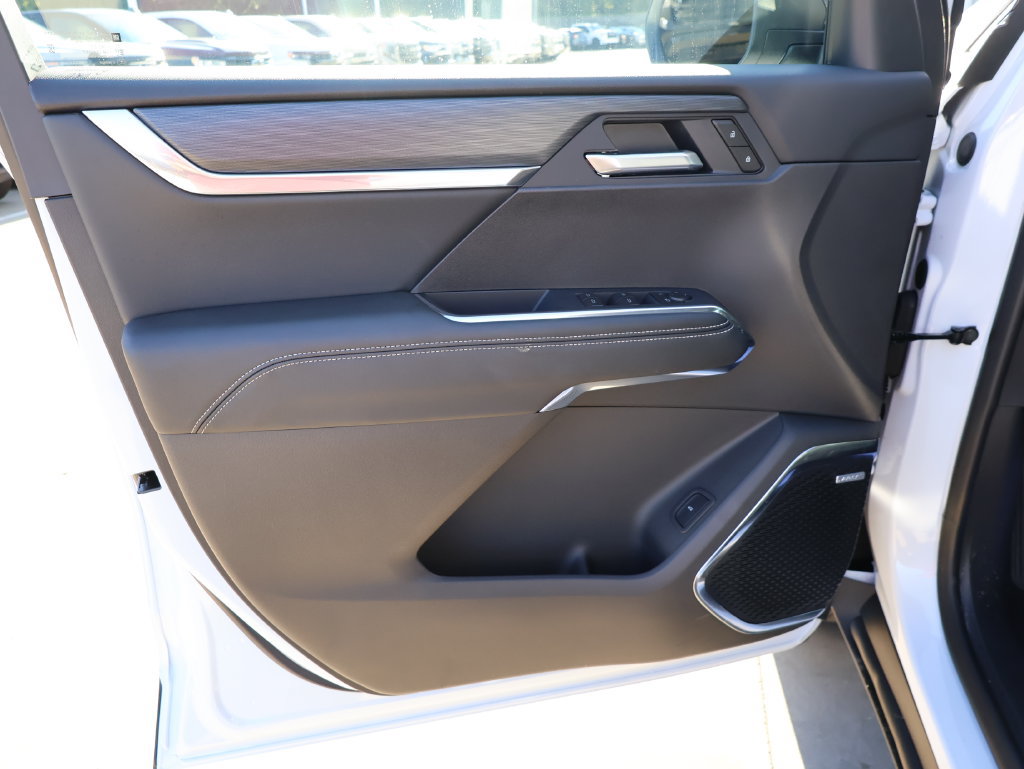 New 2027 GMC Acadia Elevation w/ Black Edition AWD/4WD image 11