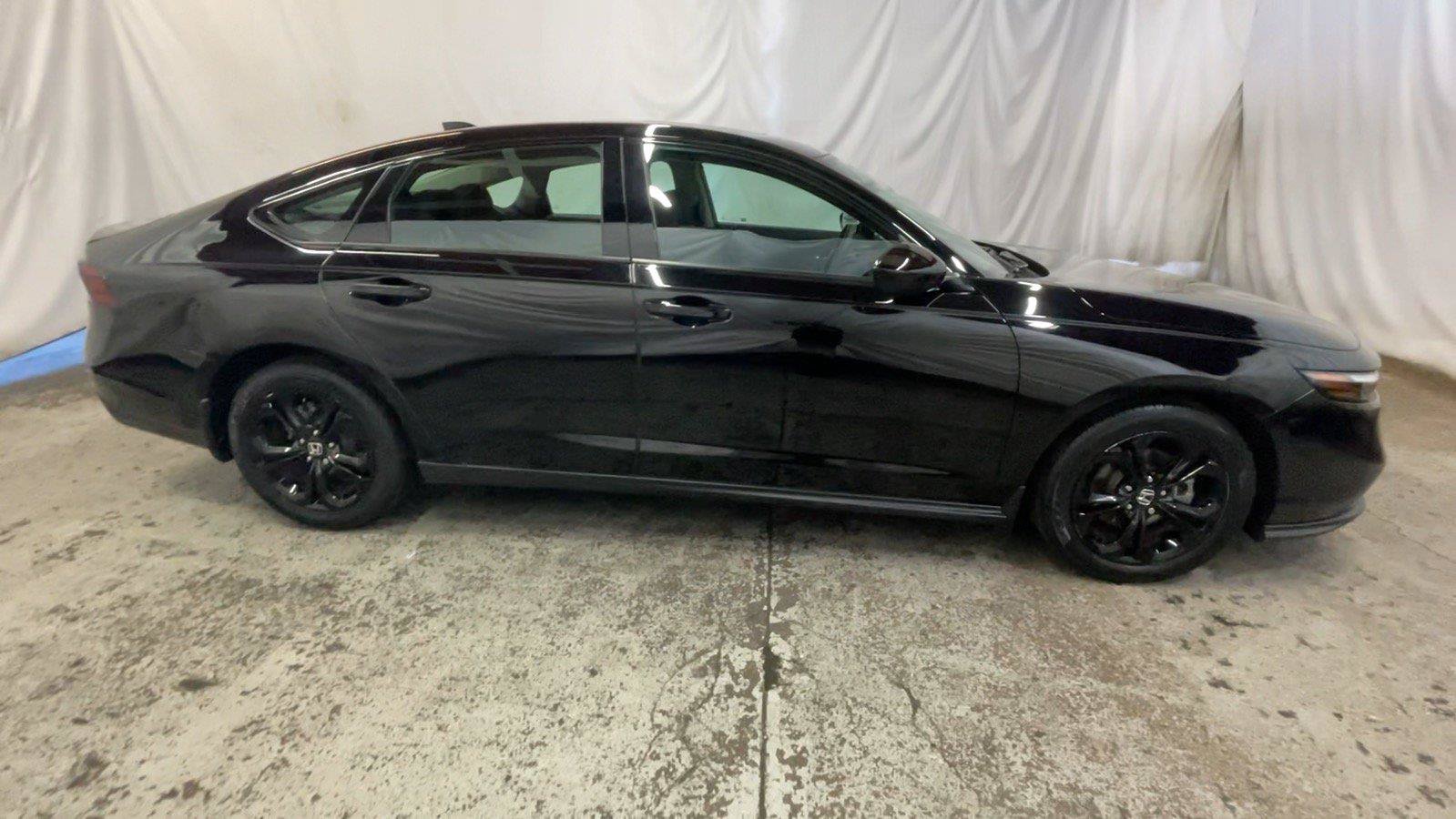 Used 2025 Honda Accord SE image 5