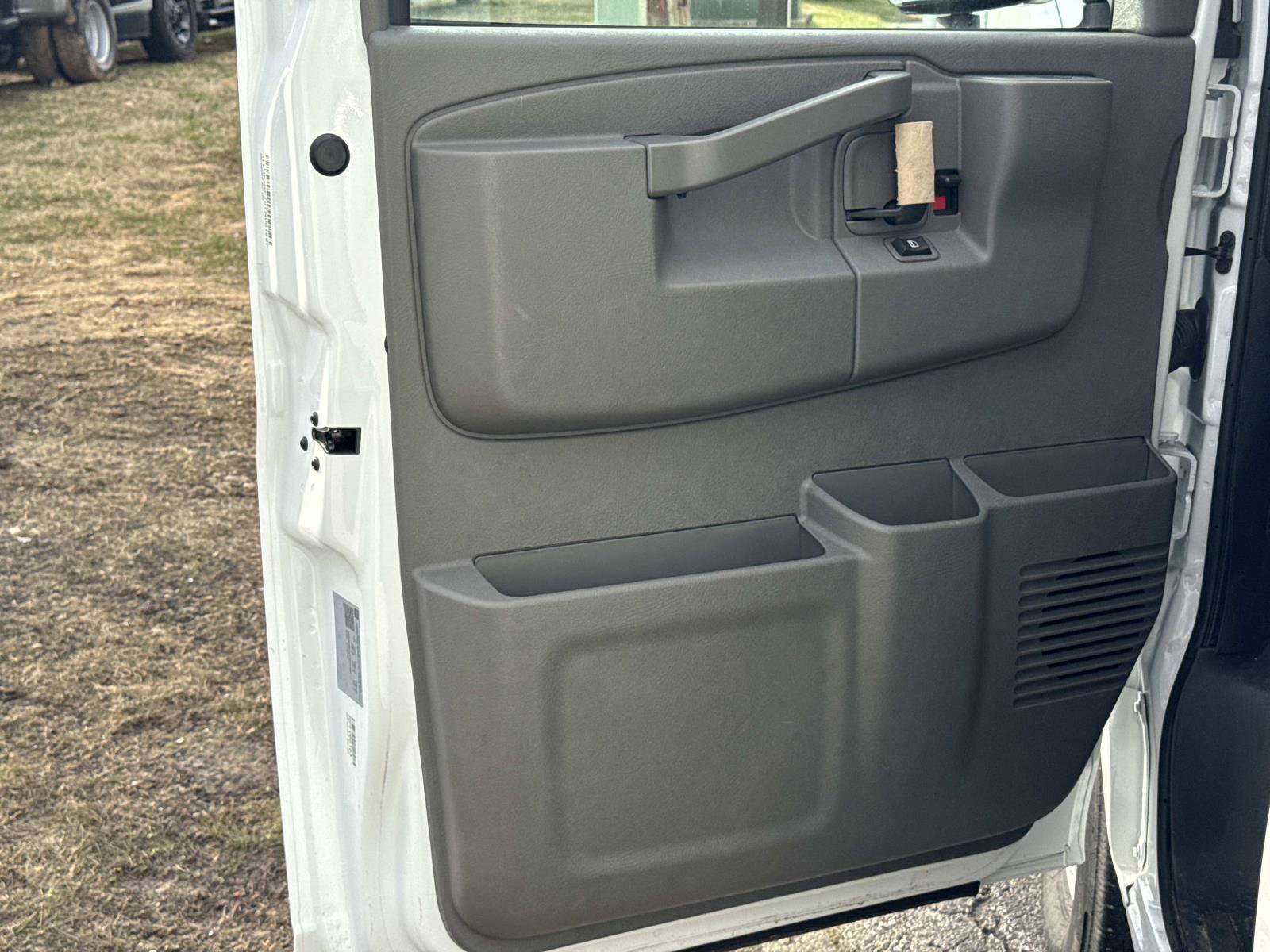New 2026 Chevrolet Express 3500 w/ Power Convenience Package RWD image 12