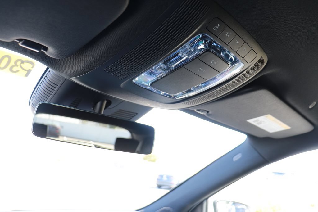 Used 2025 Mercedes-Benz GLA 250 image 28