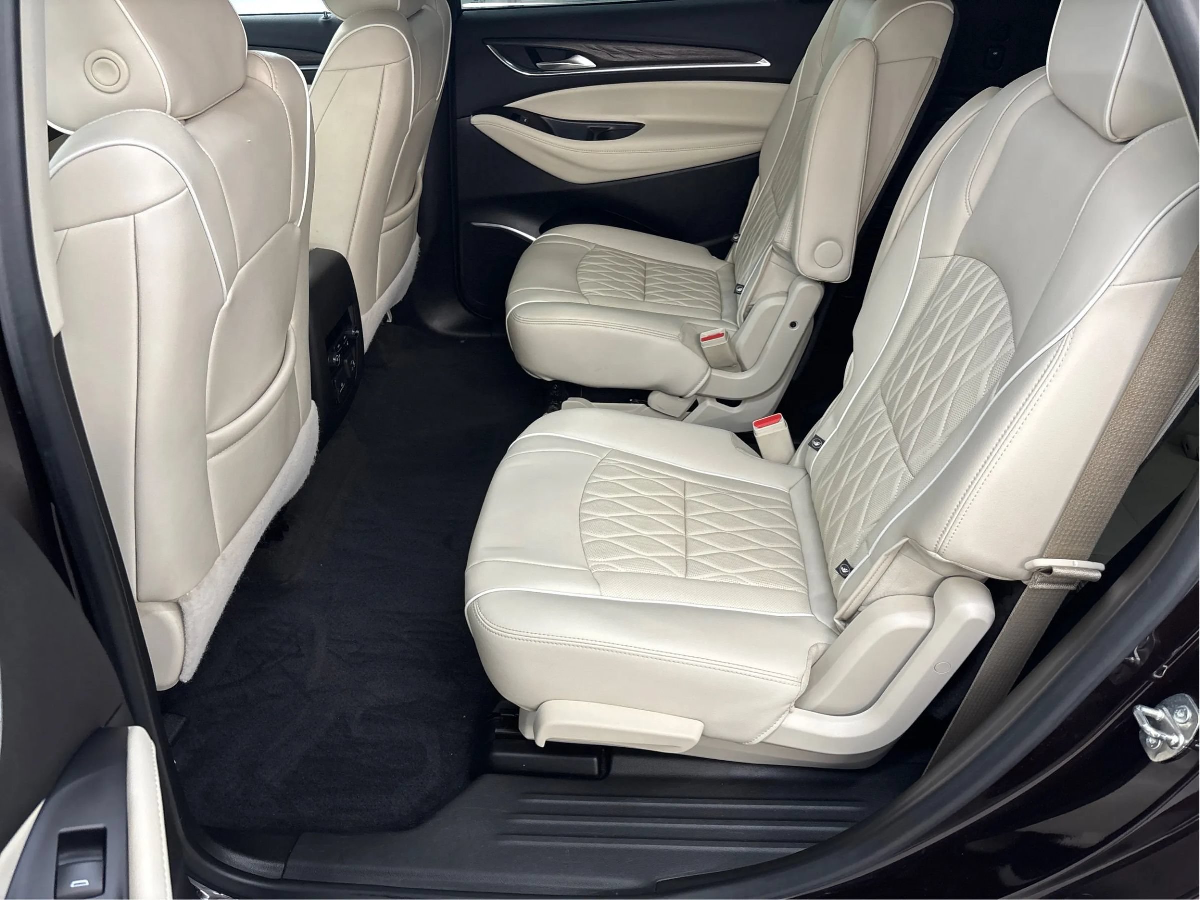Used 2022 Buick Enclave Avenir w/ Avenir Technology Package AWD/4WD image 14