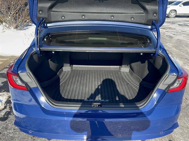 Used 2025 Toyota Camry XSE w/ Premium Plus Package image 9