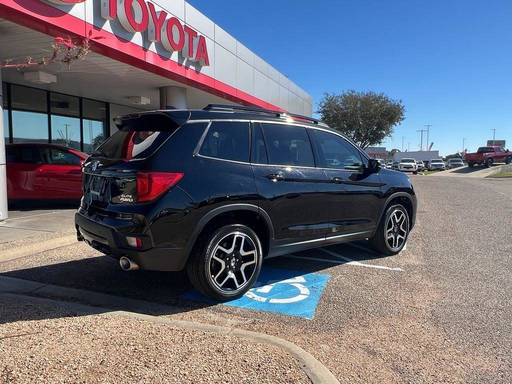 Used 2023 Honda Passport Elite image 5