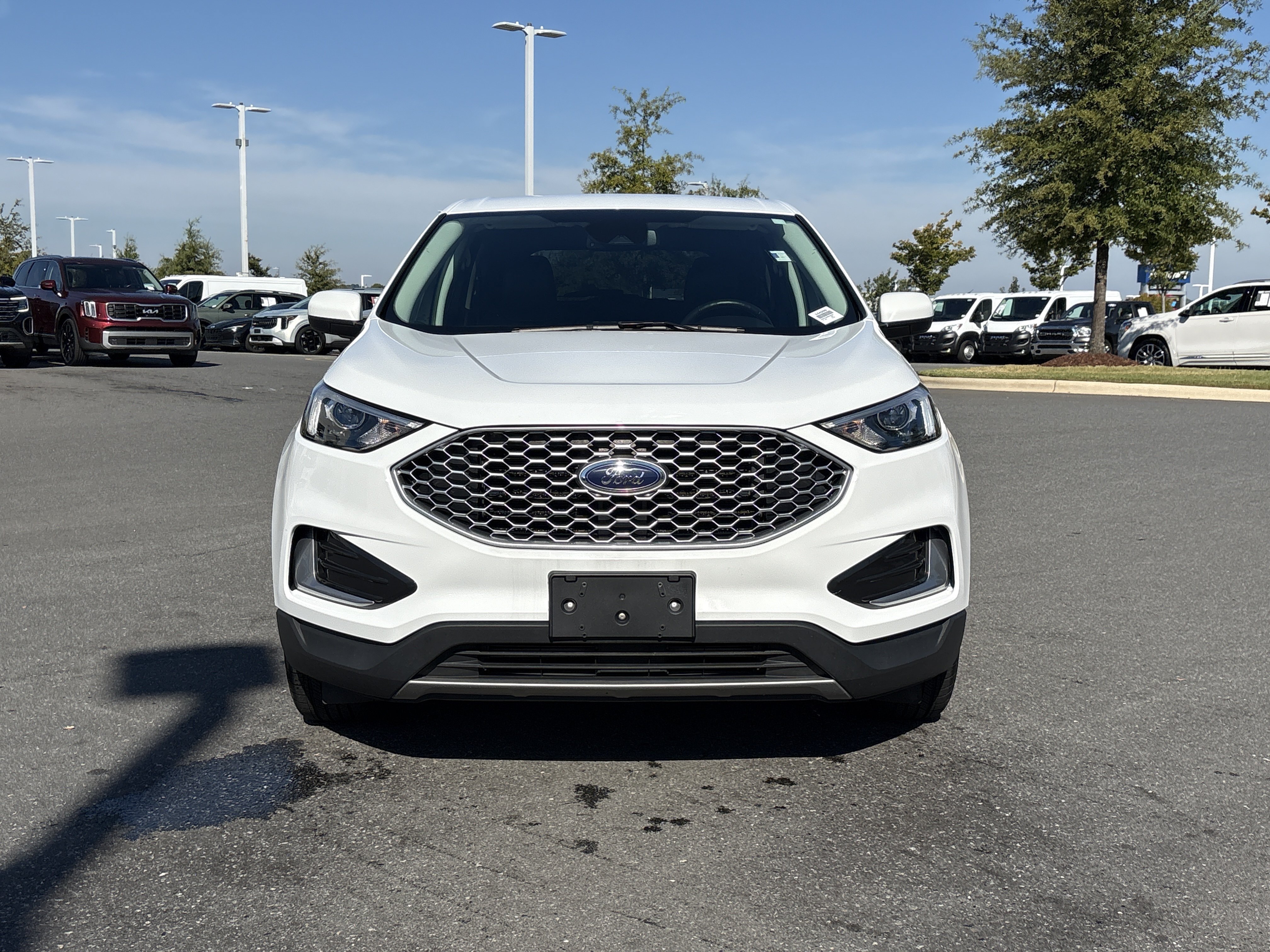 Used 2024 Ford Edge SEL AWD/4WD image 3