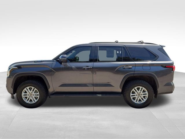 Used 2023 Toyota Sequoia SR5 w/ SR5 Premium Package AWD/4WD image 13
