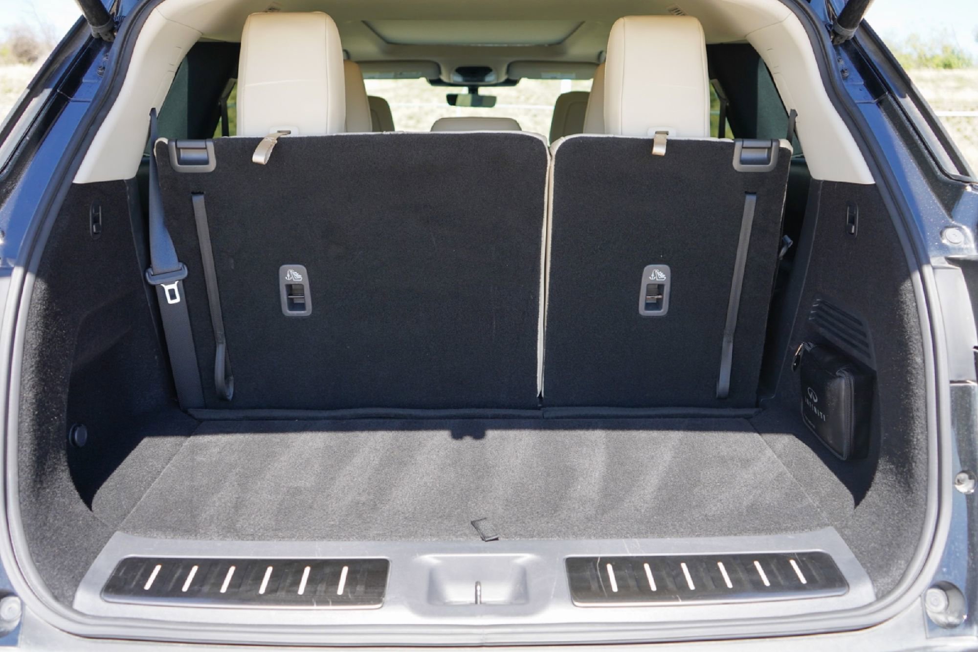 Certified 2023 INFINITI QX60 Luxe w/ Performance Audio Package image 26