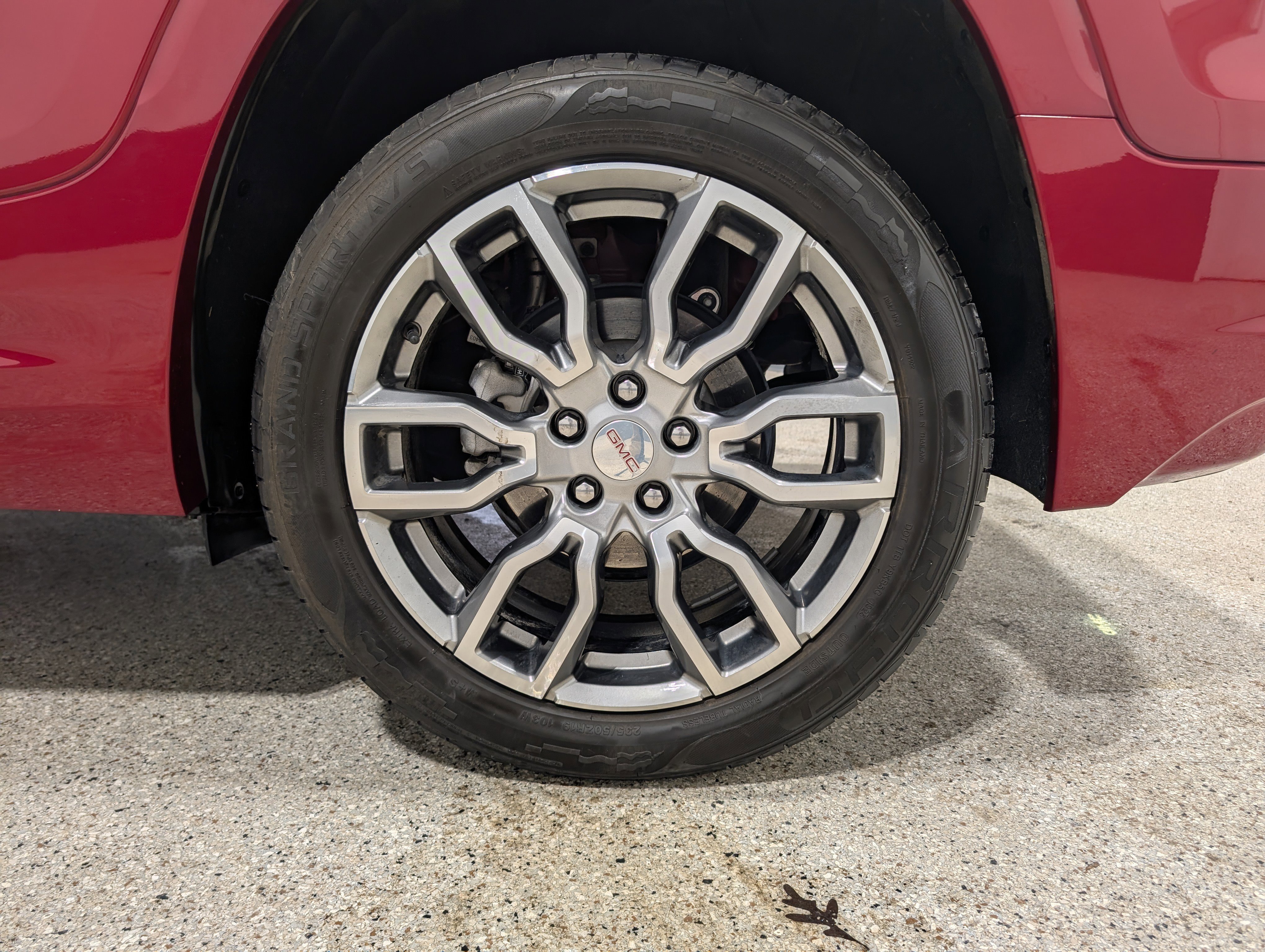 Used 2023 GMC Terrain Denali w/ Denali Premium Package image 10