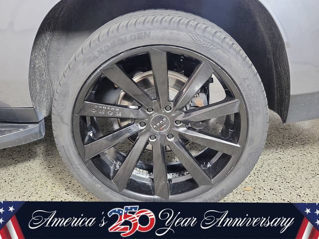 Used 2022 GMC Yukon XL SLT w/ SLT Premium Package AWD/4WD image 8