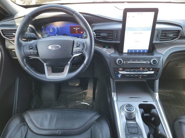 Used 2020 Ford Explorer Platinum w/ Premium Technology Package AWD/4WD image 13