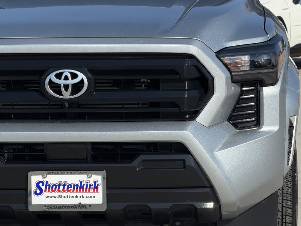 Used 2025 Toyota Tacoma SR RWD image 8