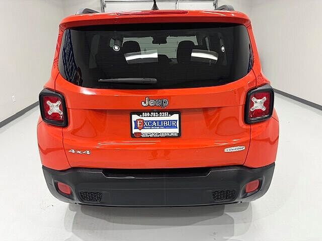 Used 2017 Jeep Renegade Latitude image 3