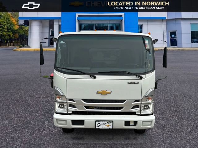 Certified 2024 Chevrolet Low Cab Forward RWD image 2