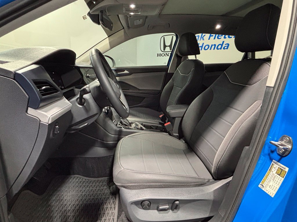 Used 2024 Volkswagen Taos SE w/ Panoramic Sunroof Package AWD/4WD image 24