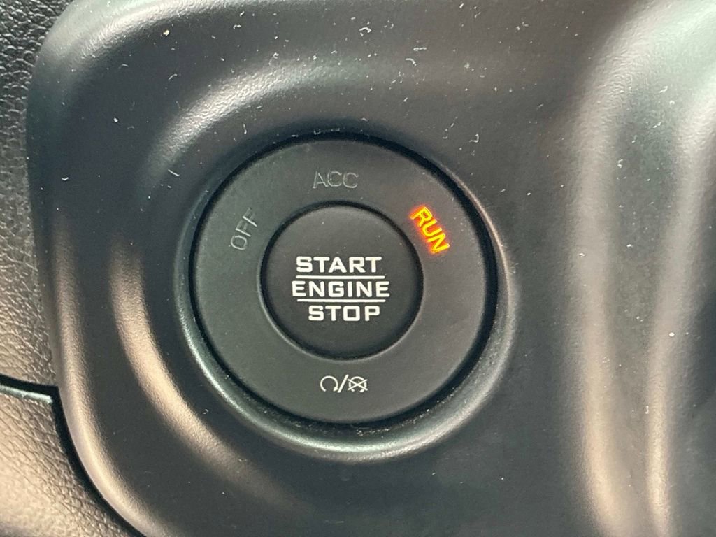 Used 2023 Jeep Wrangler Unlimited w/ Convenience Group image 28