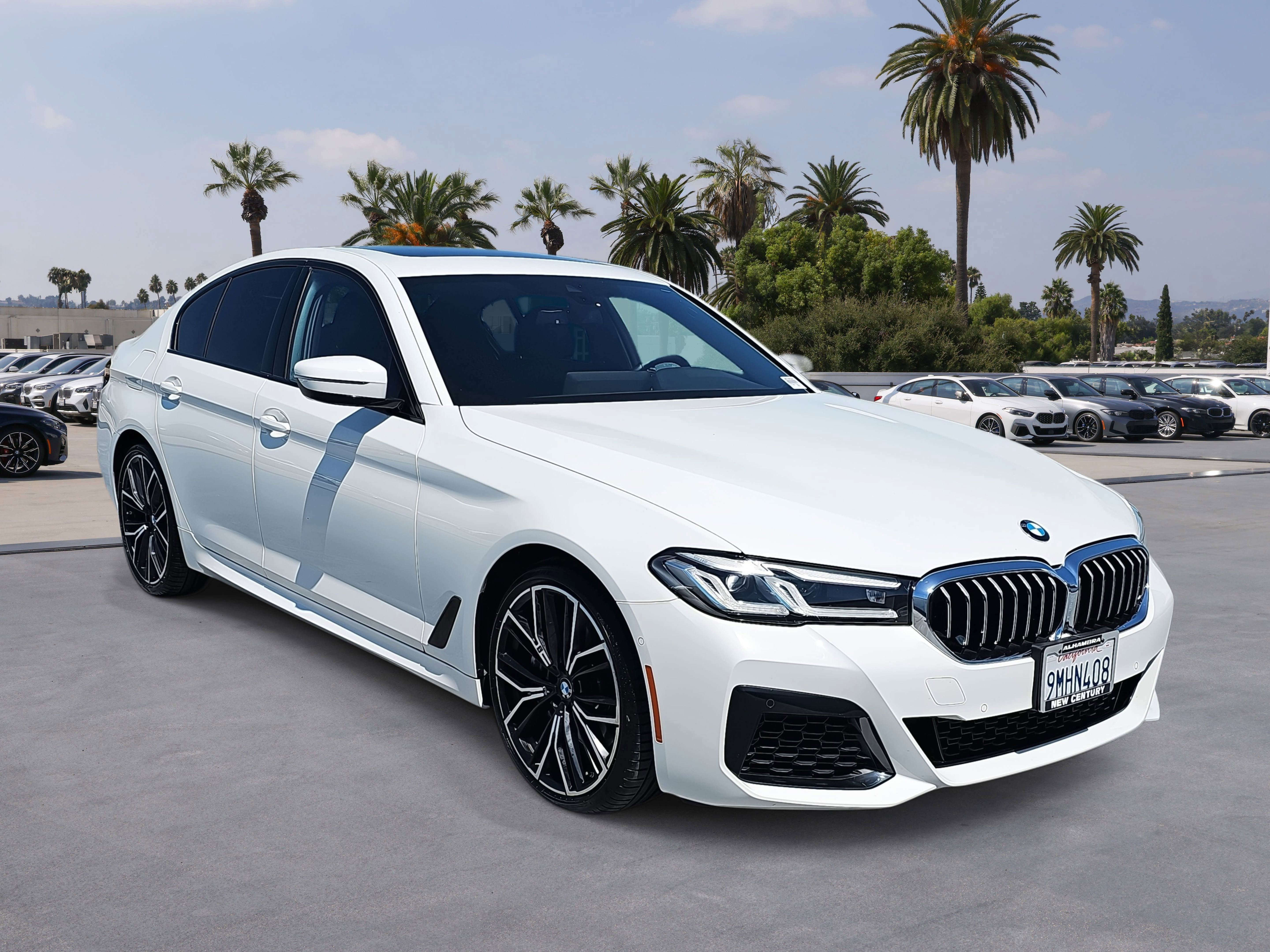 Used 2023 BMW 540i w/ M Sport Package RWD image 3