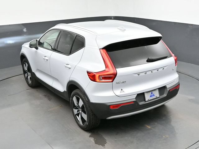 Used 2022 Volvo XC40 T4 Momentum FWD image 45