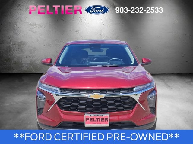 Used 2024 Chevrolet Trax LS w/ LS Convenience Package FWD image 2