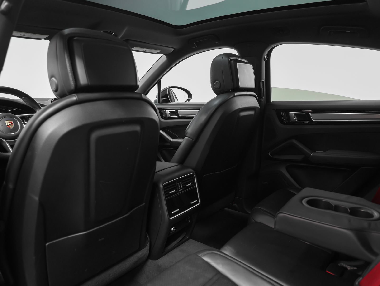 Certified 2022 Porsche Cayenne Platinum Edition AWD/4WD image 42