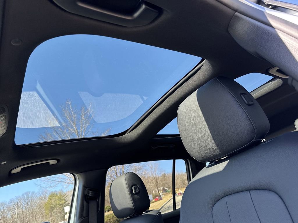 Certified 2025 Mercedes-Benz GLB 250 4MATIC image 10