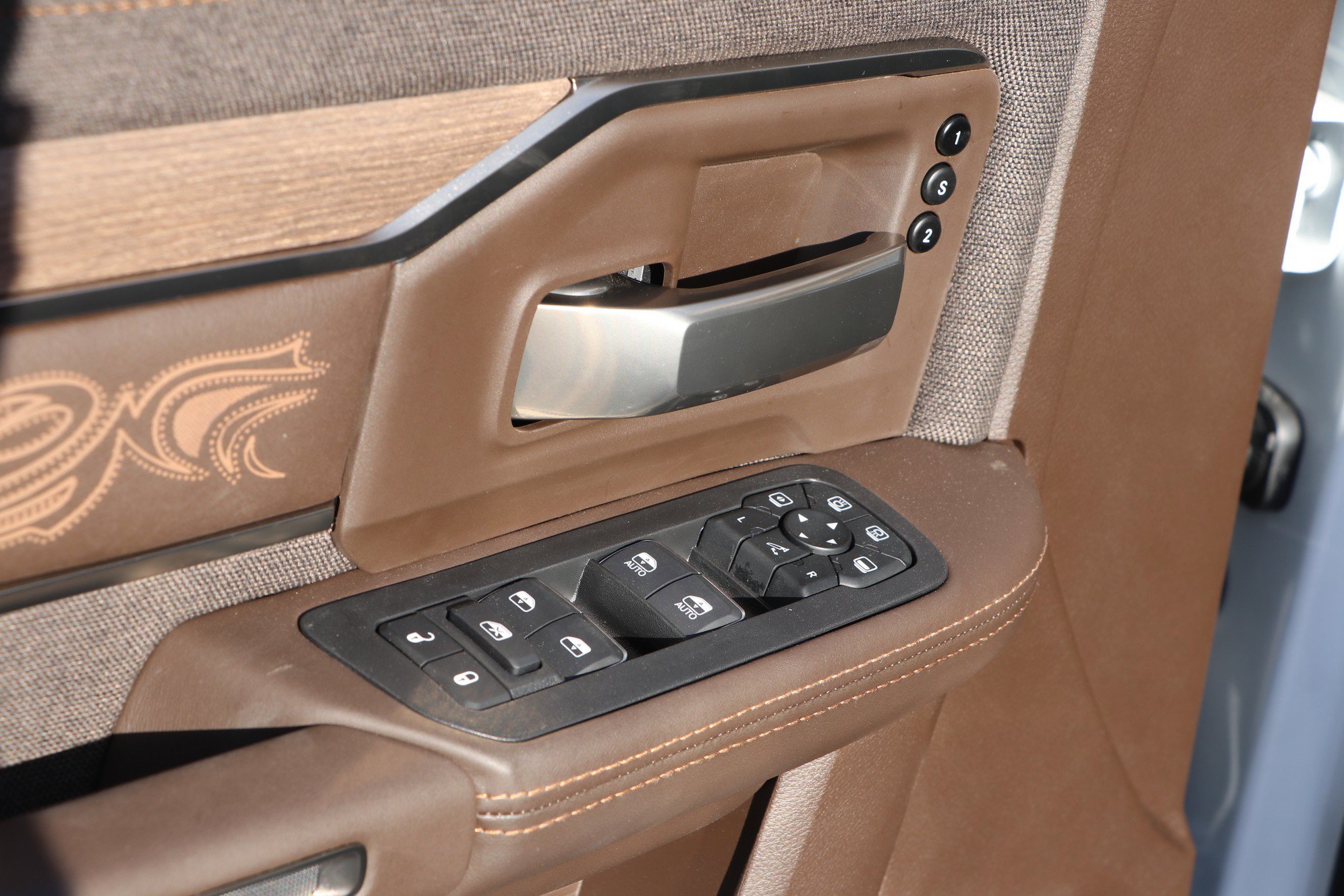 New 2026 RAM 3500 Longhorn image 10