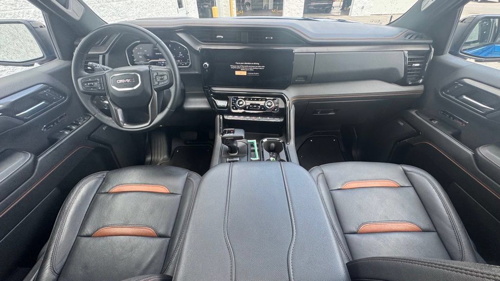 Used 2024 GMC Sierra 1500 AT4 w/ Technology Package AWD/4WD image 17