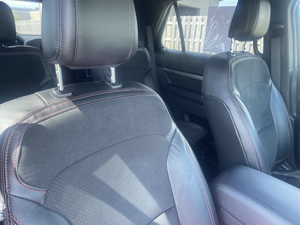 Used 2019 Ford Explorer XLT w/ Equipment Group 202A AWD/4WD image 44